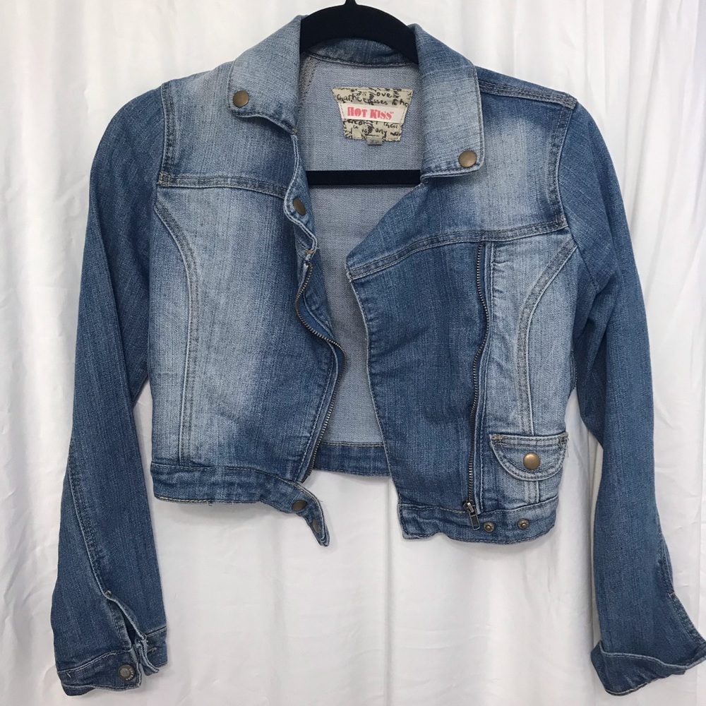 Crop denim jacket